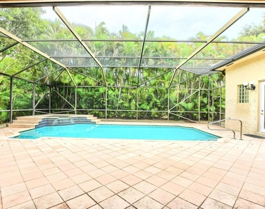 19474 Saturnia Lakes Drive - Photo Thumbnail 31