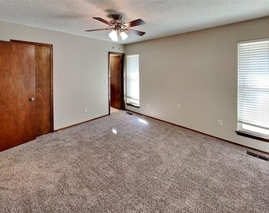 3713 Windscape Court - Photo Thumbnail 8