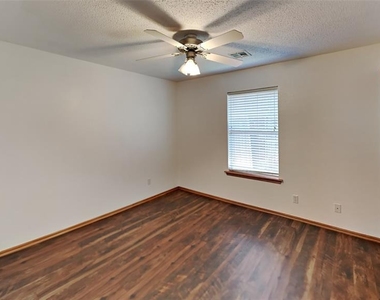 12408 Sw 12th Street - Photo Thumbnail 7