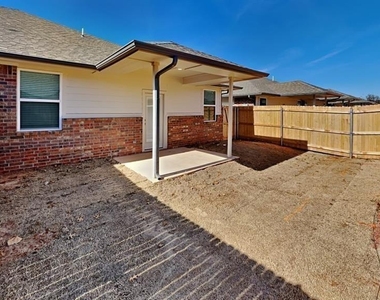3815 N Divis Avenue - Photo Thumbnail 18