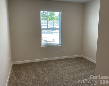 5042 Kellaher Place - Photo Thumbnail 15