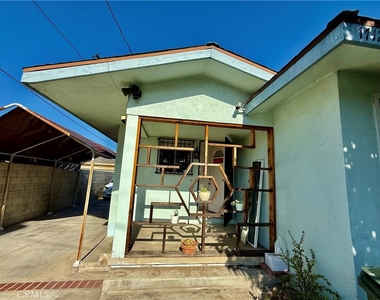 1712 Walnut St - Photo Thumbnail 2