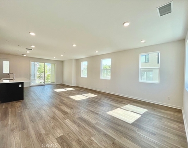 27073 Tanager Lane - Photo Thumbnail 5