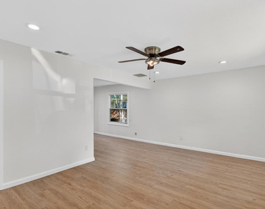 3307 Belden Street - Photo Thumbnail 5