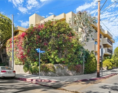 9025 Keith Avenue - Photo Thumbnail 1