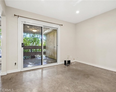 9025 Keith Avenue - Photo Thumbnail 17