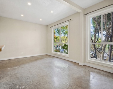 9025 Keith Avenue - Photo Thumbnail 22