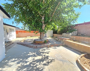 44221 4th E - Photo Thumbnail 16