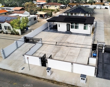 13310 1/2 Glenoaks Boulevard - Photo Thumbnail 11