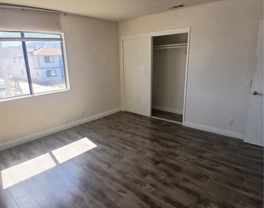 509 E Avenue Q-2 Unit B - Photo Thumbnail 7