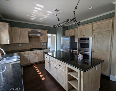 2300 Rutland Place - Photo Thumbnail 8