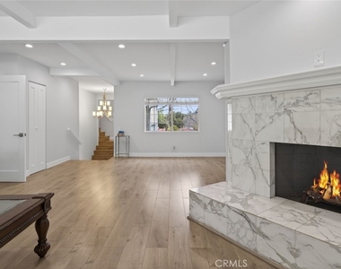 22247 De La Osa Street - Photo Thumbnail 8
