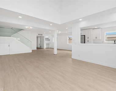 603 Jasmine Avenue - Photo Thumbnail 2