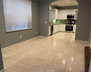 460 N Santa Maria - Photo Thumbnail 3