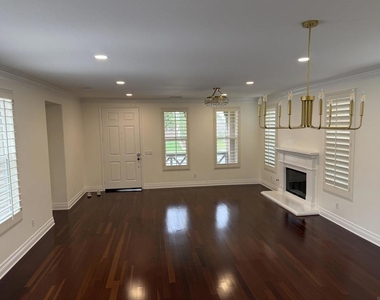 1472 Canoe Creek Way - Photo Thumbnail 8
