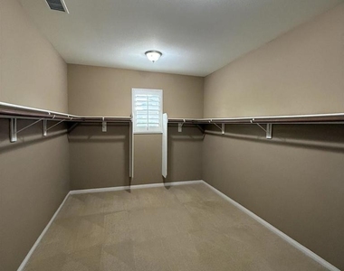 1472 Canoe Creek Way - Photo Thumbnail 31