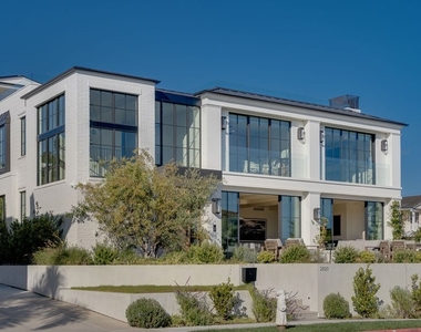 2820 Bayview - Photo Thumbnail 2