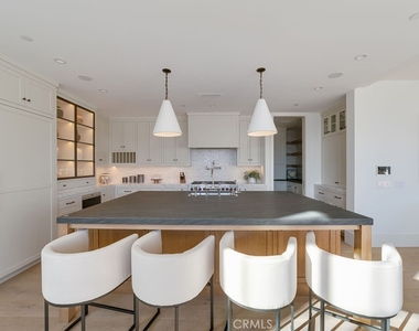 2820 Bayview - Photo Thumbnail 7