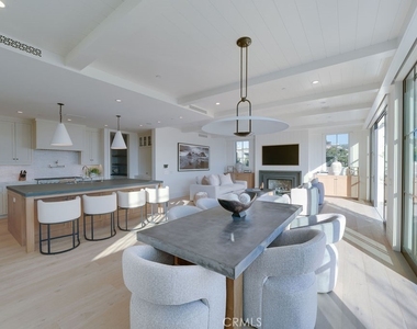 2820 Bayview - Photo Thumbnail 5