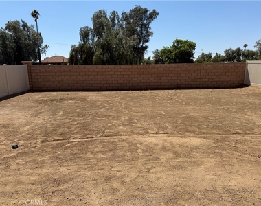 9675 Babaco Street - Photo Thumbnail 6