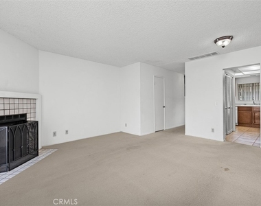 41 Briarwood Lane - Photo Thumbnail 7
