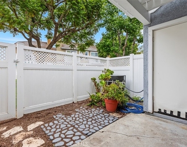 41 Briarwood Lane - Photo Thumbnail 28
