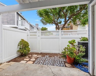 41 Briarwood Lane - Photo Thumbnail 27