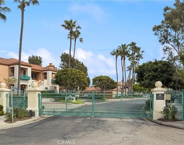 232 Villa Point - Photo Thumbnail 12