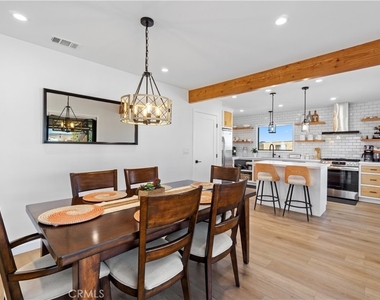 64654 Sun Mesa Road - Photo Thumbnail 5