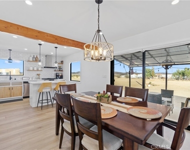 64654 Sun Mesa Road - Photo Thumbnail 4