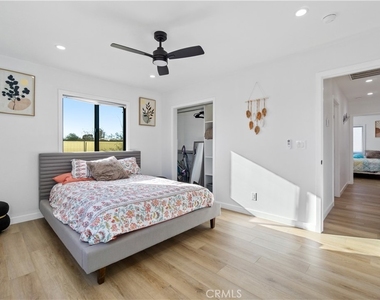 64654 Sun Mesa Road - Photo Thumbnail 11