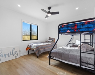 64654 Sun Mesa Road - Photo Thumbnail 12