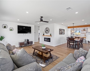64654 Sun Mesa Road - Photo Thumbnail 3