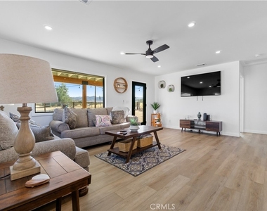 64654 Sun Mesa Road - Photo Thumbnail 2