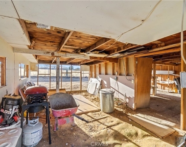 64654 Sun Mesa Road - Photo Thumbnail 24