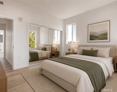 14810 Delano Street - Photo Thumbnail 2