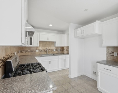 5017 Halldale Avenue - Photo Thumbnail 5