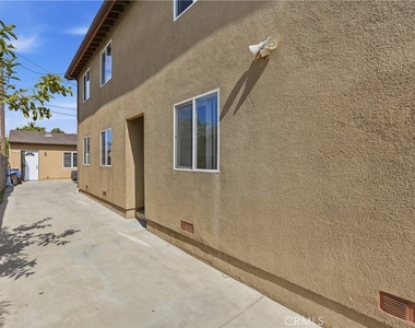 5017 Halldale Avenue - Photo Thumbnail 21