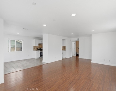 5017 Halldale Avenue - Photo Thumbnail 2