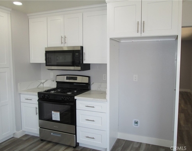 13464 Mohawk Road - Photo Thumbnail 5