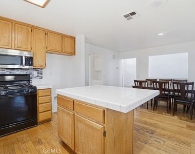 8541 Dove Creek - Photo Thumbnail 11