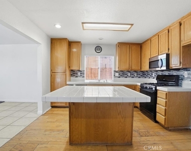 8541 Dove Creek - Photo Thumbnail 13