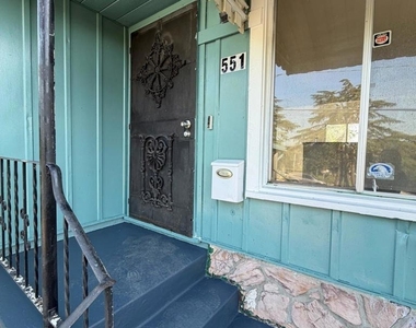 551 5th St - Photo Thumbnail 2