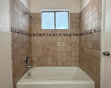 551 5th St - Photo Thumbnail 8