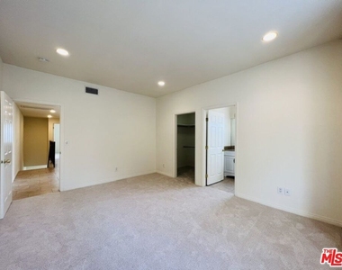 520 Columbia Avenue - Photo Thumbnail 6