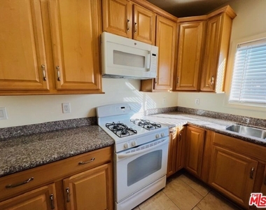 520 Columbia Avenue - Photo Thumbnail 4