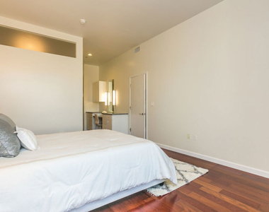 1100 Wilshire Boulevard - Photo Thumbnail 16