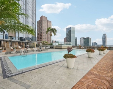 1100 Wilshire Boulevard - Photo Thumbnail 24