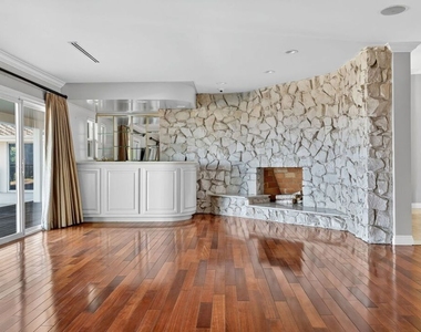 4186 Regal Oak Drive - Photo Thumbnail 12