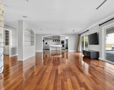 4186 Regal Oak Drive - Photo Thumbnail 4